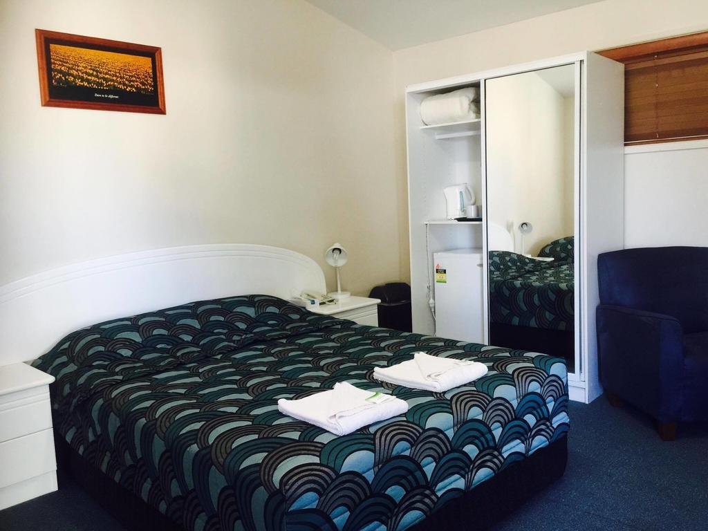 Springsure Overlander Motel 외부 사진